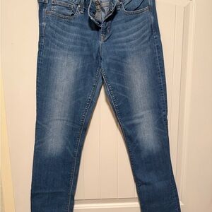 GAP Women's Straight Leg Blue Jeans